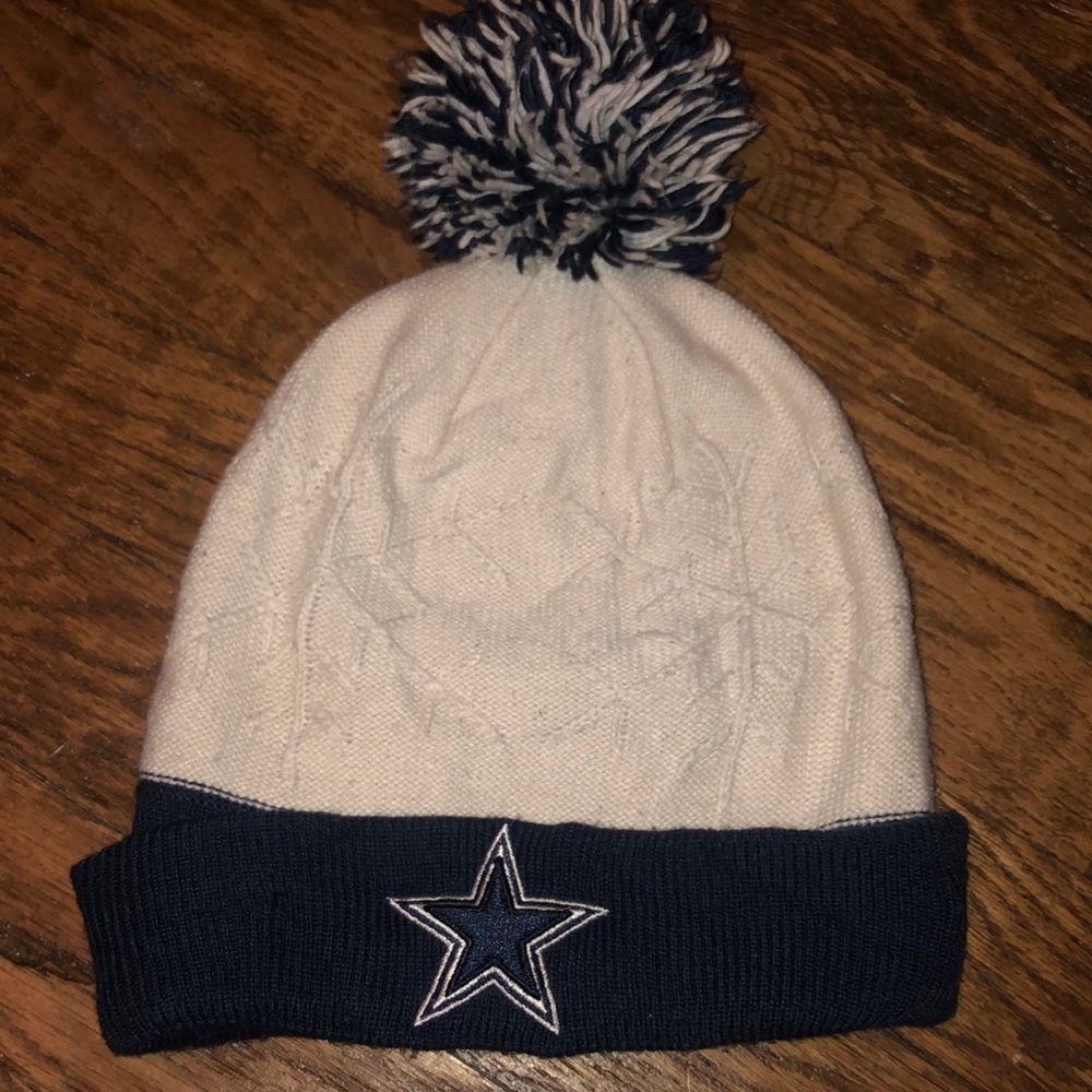 💙 DALLAS COWBOYS WOMEN’S POM POM BEANIE💙